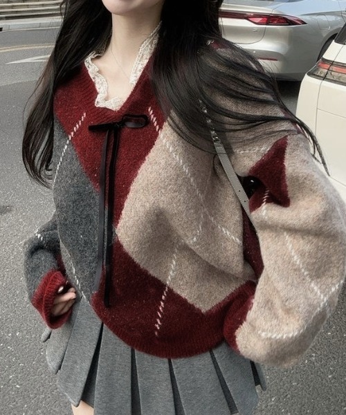 ViViDAY（ビビデー）の「レースVネック　フロントリボン　ニットプルオーバー（ニット/セーター・レディース・ワインレッド/ブラウン系その他・M）」の5枚目の写真