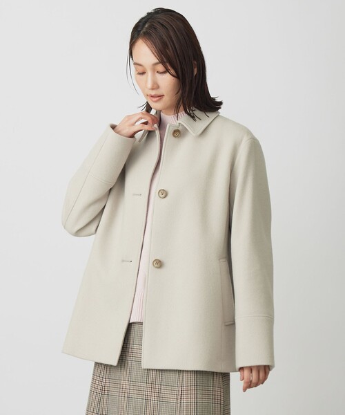 J.PRESS Ladies(J.プレス レディス)の「ショートビーバー ショート丈 ステンカラー コート(ステンカラーコート・レディース・ベージュ系/ライトグレー系/ダルブルー系/ネイビー系・S/XS)」の2枚目の写真