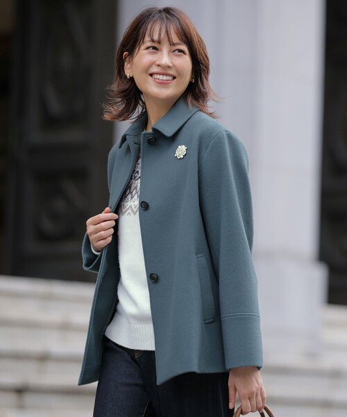 J.PRESS Ladies(J.プレス レディス)の「ショートビーバー ショート丈 ステンカラー コート(ステンカラーコート・レディース・ベージュ系/ライトグレー系/ダルブルー系/ネイビー系・S/XS)」の4枚目の写真