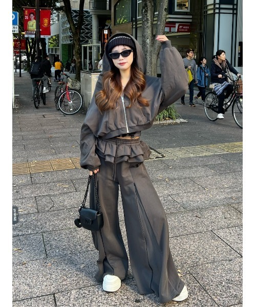 ユーズドルックフリルスウェットパンツ（スウェットパンツ）｜Darich