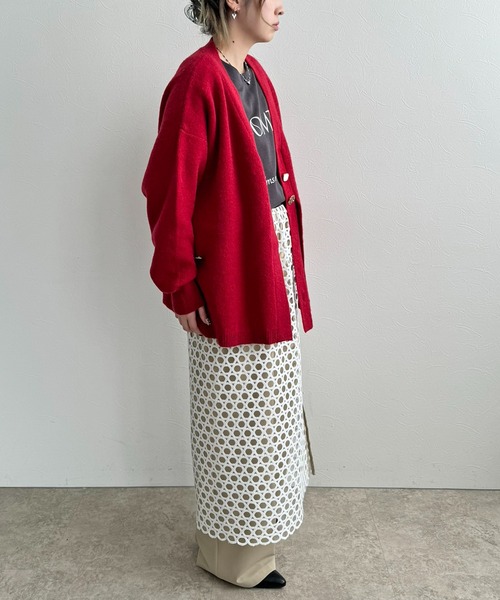 LHELBIE（レルビエ）の「アソート釦ニットカーディガン（カーディガン/ボレロ・レディース・レッド/ブラック/アイボリー・M）」の8枚目の写真