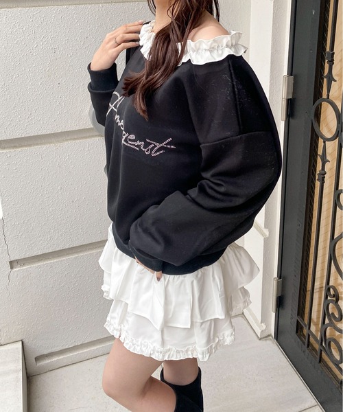 Mejoul(メジュール)の「ビジュープリントフリルネックワンショル スウェット(スウェット・レディース・ブラック/ホワイト・F)」の8枚目の写真