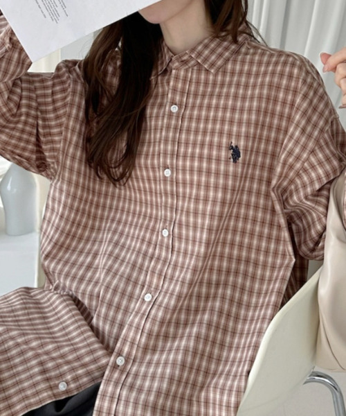 U.S. POLO ASSN.(ユーエスポロアッスン)の「【U.S. POLO ASSN.】長袖 チェック柄 シャツ(シャツ/ブラウス・レディース・ライトグリーン/グレー/ベージュ・L/M)」の2枚目の写真