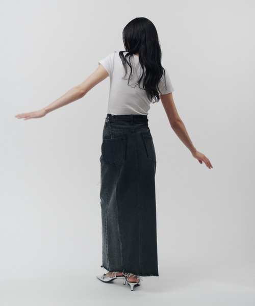 THINGS THAT MATTER(シングス ザット マター)の「REMAKE DENIM SKIRT / リメイク デニム スカート(デニムスカート・レディース・ブルー/ブラック・2/1)」の11枚目の写真