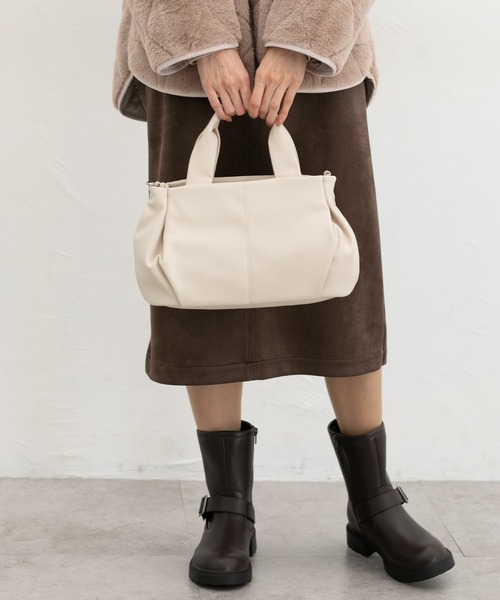 Honeys（ハニーズ）の「やわらかハンドバッグ（ハンドバッグ・レディース・アイボリー/グレイッシュベージュ/ダークブラウン/ブラック・FREE）」の6枚目の写真