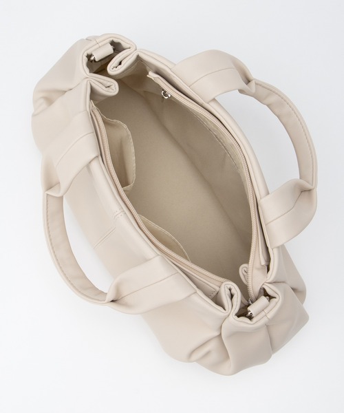 Honeys（ハニーズ）の「やわらかハンドバッグ（ハンドバッグ・レディース・アイボリー/グレイッシュベージュ/ダークブラウン/ブラック・FREE）」の16枚目の写真