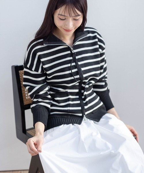 STAY MOTION（ステイモーション）の「【WEB限定】ダブルジップボーダーニットトップス［韓国ファッション カジュアル］（ニット/セーター・レディース・アイボリー/ブラック・F）」の9枚目の写真