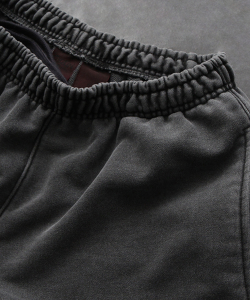 CRIGUN（クリガン）の「スプリットバミューダパンツピグメントBLACK（その他パンツ・レディース・ブラック・LARGE/X-LARGE/MEDIUM）」の5枚目の写真