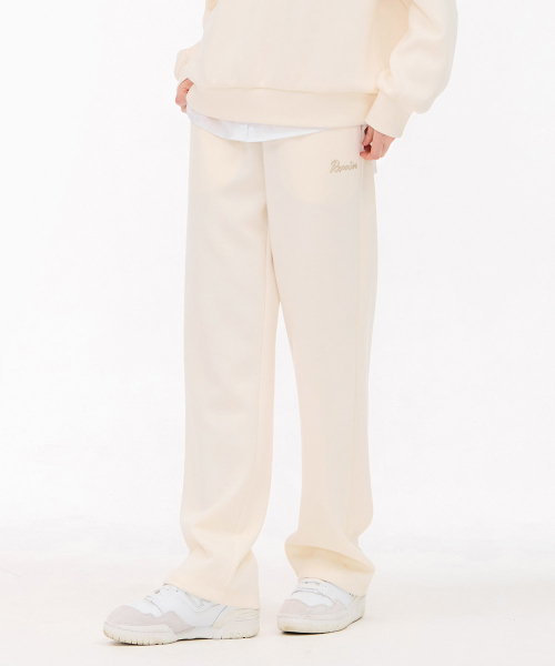 CHASECULT(チェイスカルト)の「レディース ストレート ウォームアップパンツ - アイボリー(スウェットパンツ・レディース・アイボリー・70/67)」の2枚目の写真