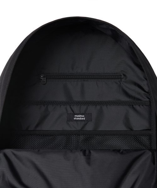 MUSINSA STANDARD（ムシンサスタンダード）の「コーデュロイビッグサイズ2ポケットバックパック[ブラック]（バックパック/リュック・レディース・その他・FREE）」の16枚目の写真