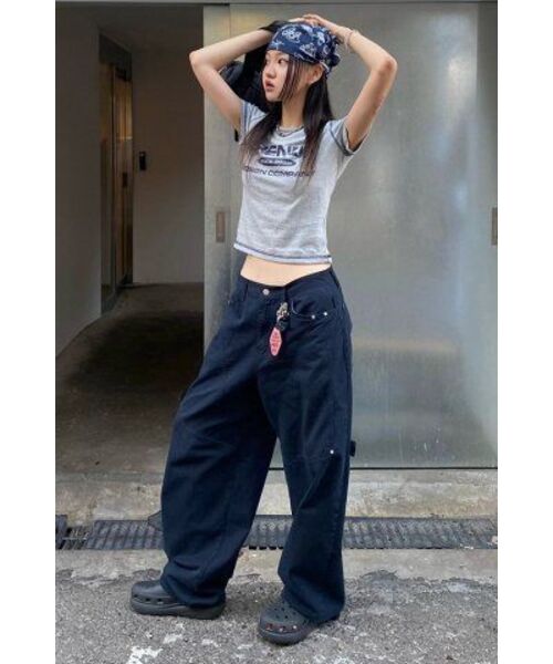 PRENDA(プレンダ)の「COLOR STITCH LINE TEE GRAY(Tシャツ/カットソー・レディース・その他・FREE)」の2枚目の写真