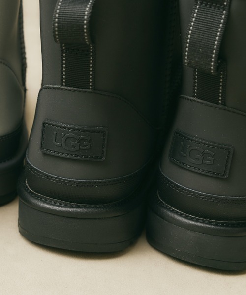 UGG(アグ)の「CLASSIC MINI REFLECTIVE 1171110-BRLC(ブーツ・メンズ・ブラック・7/8/9/10/11)」の2枚目の写真