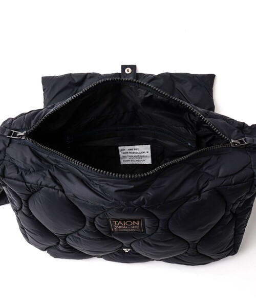 TAION（タイオン）の「【TAION / タイオン】MILITARY MESSENGER DOWN BAG M（ショルダーバッグ・メンズ・ブラック/ブラウン系その他/ダークネイビー・FREE）」の16枚目の写真