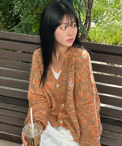 RuNaKi'Hu'(ルナキフ)の「WXK027 フワフワルーズフィットカーディガン (MULTI)(カーディガン/ボレロ・レディース・その他・FREE)」の4枚目の写真
