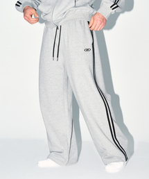 BORN TO WIN（ボーントゥウィン）の「CHROME B TRACK LINE SEMI WIDE PANTS [MELANGE GREY]（スウェットパンツ）」