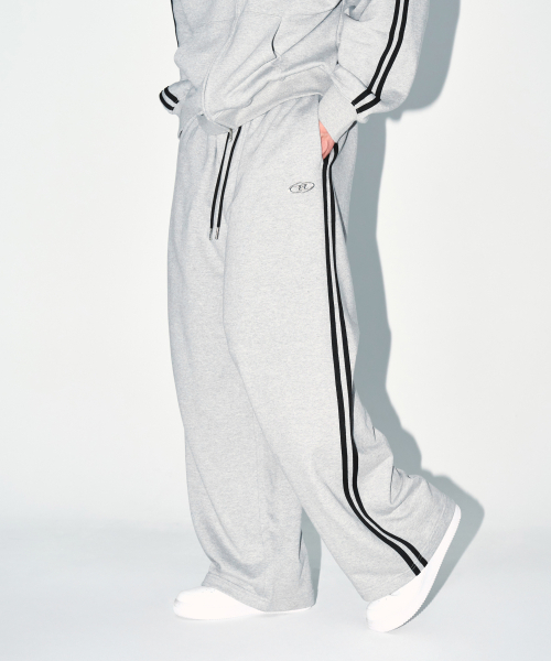 BORN TO WIN（ボーントゥウィン）の「CHROME B TRACK LINE SEMI WIDE PANTS [MELANGE GREY]（スウェットパンツ・メンズ・その他・1/2/3）」の8枚目の写真