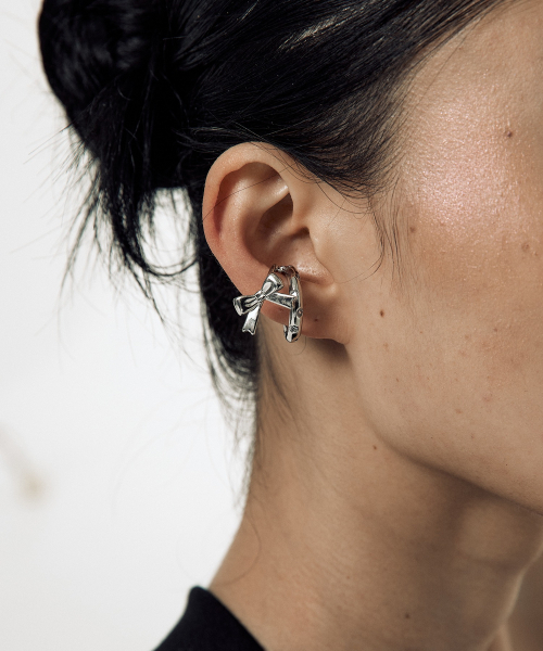 KASHIKO（カシコ）の「Big Ribbon Shooting Star Ear Cuff Set（ピアス（両耳用）・レディース・その他・FREE）」の4枚目の写真