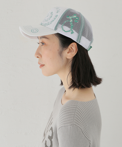 b.Eautiful/ビューティフル】b.i Foam Trucker Hat（キャップ）｜b