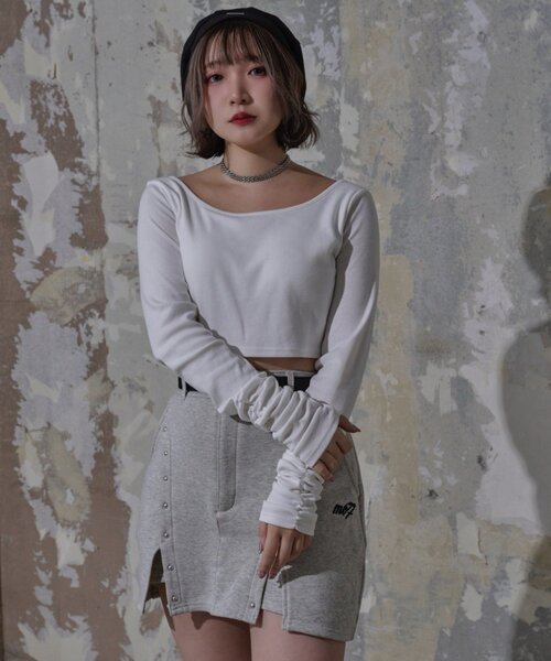 Mavie..7（メヴィセットゥ）の「【Mavie..7】カップ付インナーロンT（Tシャツ/カットソー・レディース・ブラック/オフホワイト・FREE）」の2枚目の写真