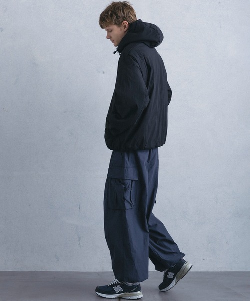 +phenix(プラスフェニックス)の「【WEB・直営店限定】+phenix(プラスフェニックス)PADDED HOODED JACKET パデッド フーデッド ジャケット(その他アウター・メンズ・グレー/ブラック・M/L)」の9枚目の写真