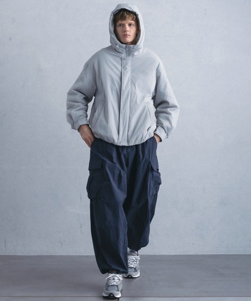 +phenix(プラスフェニックス)の「【WEB・直営店限定】+phenix(プラスフェニックス)PADDED HOODED JACKET パデッド フーデッド ジャケット(その他アウター・メンズ・グレー/ブラック・M/L)」の18枚目の写真