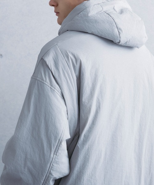 +phenix(プラスフェニックス)の「【WEB・直営店限定】+phenix(プラスフェニックス)PADDED HOODED JACKET パデッド フーデッド ジャケット(その他アウター・メンズ・グレー/ブラック・M/L)」の21枚目の写真
