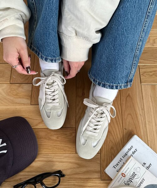 DISCOAT(ディスコート)の「シアーバレエスニーカー(スニーカー・レディース・アイボリー/ブラック・LARGE/MEDIUM)」の2枚目の写真