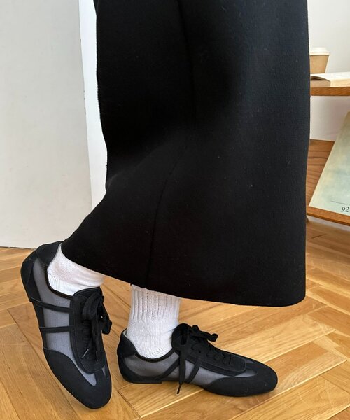 DISCOAT(ディスコート)の「シアーバレエスニーカー(スニーカー・レディース・アイボリー/ブラック・LARGE/MEDIUM)」の1枚目の写真