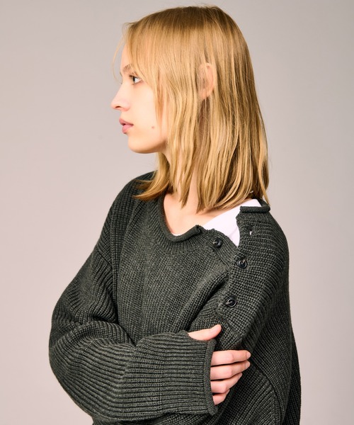 SHOULDER BUTTON RIB KNIT / ショルダーボタンリブニット（ニット