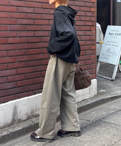 CIAOPANIC TYPY（チャオパニックティピー）の「【UNISEX】ピグメント裏毛スウェットカーブパンツ（その他パンツ・レディース・チャコールグレー/ピンク/ベージュ・MEDIUM/LARGE）」の10枚目の写真