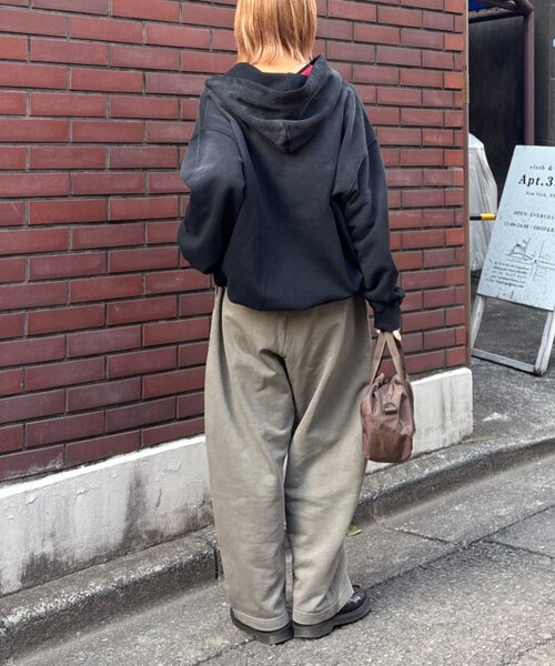 CIAOPANIC TYPY（チャオパニックティピー）の「【UNISEX】ピグメント裏毛スウェットカーブパンツ（その他パンツ・レディース・チャコールグレー/ピンク/ベージュ・MEDIUM/LARGE）」の12枚目の写真