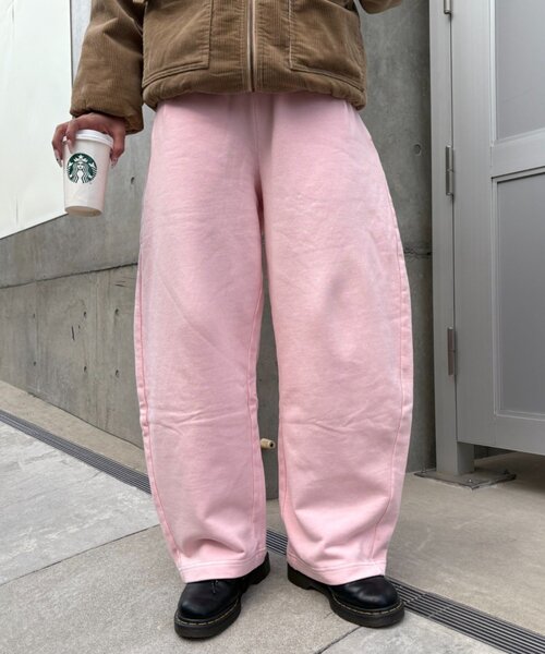 CIAOPANIC TYPY（チャオパニックティピー）の「【UNISEX】ピグメント裏毛スウェットカーブパンツ（その他パンツ・レディース・チャコールグレー/ピンク/ベージュ・MEDIUM/LARGE）」の17枚目の写真