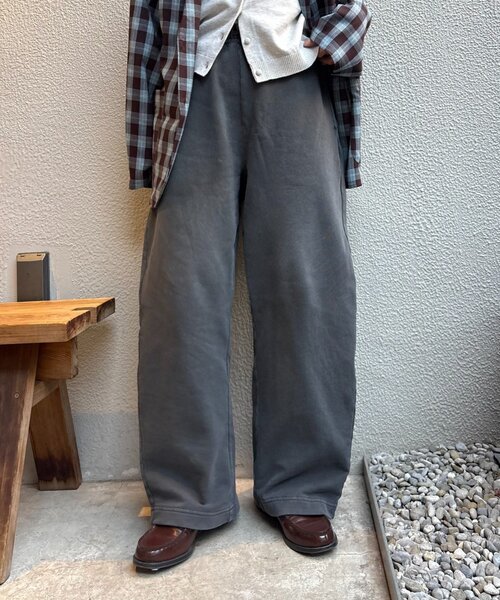セール】【UNISEX】ピグメント裏毛スウェットカーブパンツ（その他