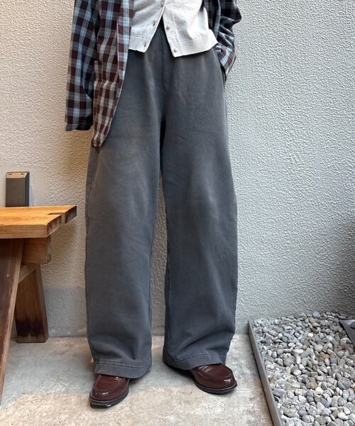 セール】【UNISEX】ピグメント裏毛スウェットカーブパンツ（その他