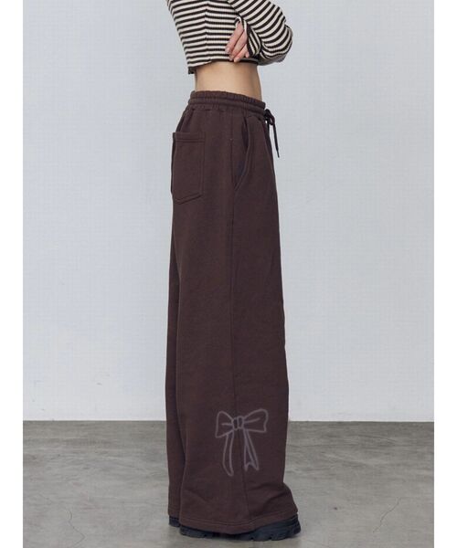 EMODA（エモダ）の「リボングラフィックスウェットパンツ（スウェットパンツ・レディース・ブラウン/グレー・MEDIUM/SMALL）」の13枚目の写真