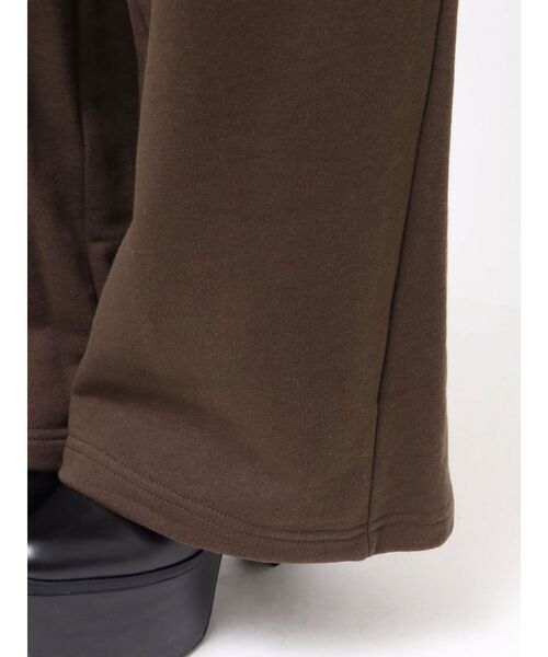 EMODA（エモダ）の「リボングラフィックスウェットパンツ（スウェットパンツ・レディース・ブラウン/グレー・MEDIUM/SMALL）」の6枚目の写真