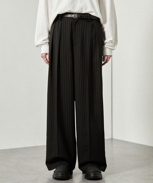 Alfred Alex（アルフレッドアレックス）の「【Alfred Alex】ウールライク 2タック ストレート バギースラックス【セットアップ対応】（スラックス・メンズ・ブラック系/スミクロ/スモークグレー/グレー・L/M/S）」の2枚目の写真