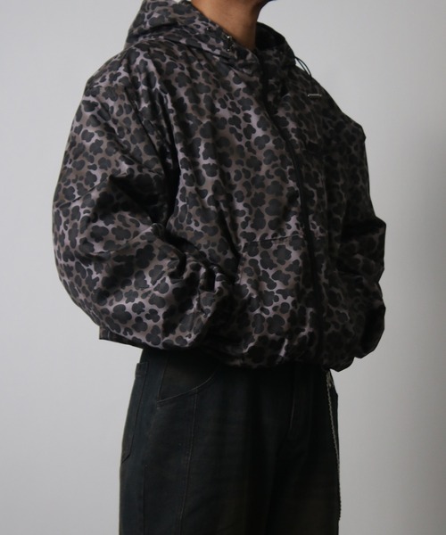 NYLAUS(ナイラス)の「【NYS】2026新作 総柄 ジップアップ マウンテンパーカー ダブルジップブルゾン(ブルゾン・メンズ・ブラック/カモフラージュ/レオパード・L/M/S)」の5枚目の写真