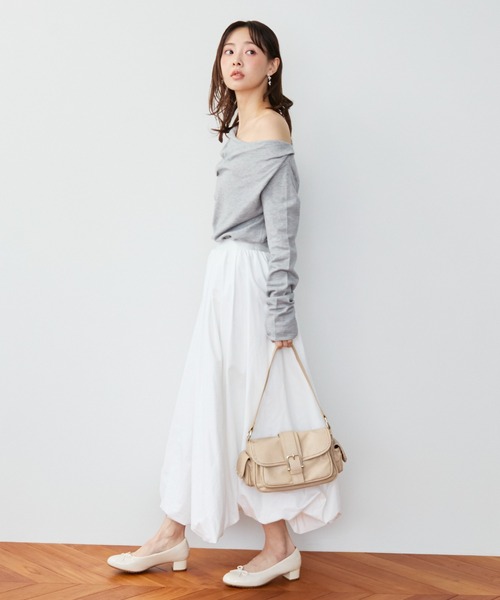 krahe(クレーエ)の「ドレープオフショルプルオーバー(Tシャツ/カットソー・レディース・ブラウン/アイボリー/グレー/ブラック・FREE)」の16枚目の写真