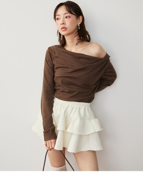 krahe(クレーエ)の「ドレープオフショルプルオーバー(Tシャツ/カットソー・レディース・ブラウン/アイボリー/グレー/ブラック・FREE)」の9枚目の写真