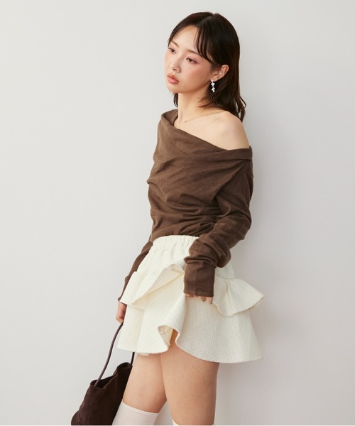 krahe(クレーエ)の「ドレープオフショルプルオーバー(Tシャツ/カットソー・レディース・ブラウン/アイボリー/グレー/ブラック・FREE)」の11枚目の写真