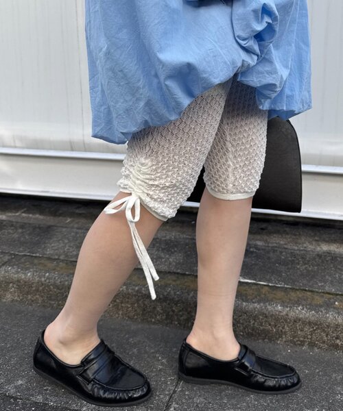 WILLOW(ウィロー)の「【willow】ニットレースサイドギャザーカプリパンツ(その他パンツ・レディース・ホワイト/ブラック・ONE SIZE)」の1枚目の写真