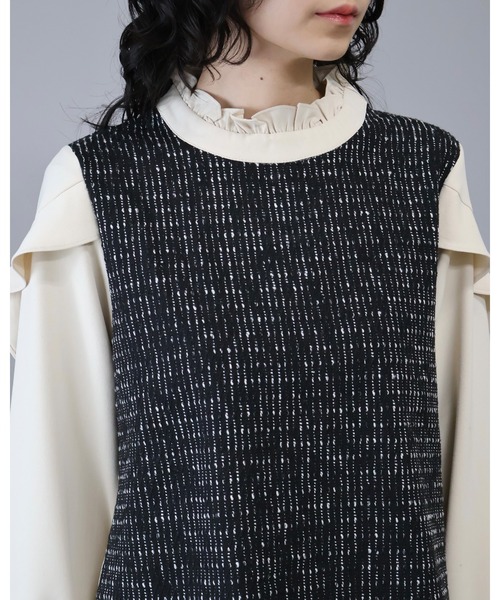 Doumoi（ドゥモエ）の「フリルデザイン　異素材切り替えブラウス（シャツ/ブラウス・レディース・ベージュ/ブラック・FREE）」の14枚目の写真