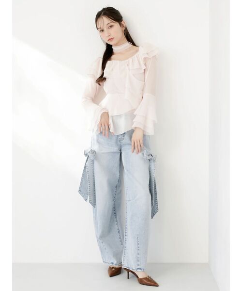 dazzlin（ダズリン）の「シアーティアードフリルオフショルブラウス