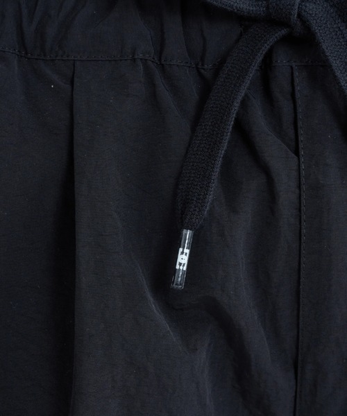 DC SHOES（ディーシーシューズ）の「DC SHOES メンズ 26 SUPERWIDE TRACK P トラックパンツ 【2026年春夏モデル】/ワイドナイロンパンツ(セットアップ対応可能）)（その他パンツ・メンズ・グレー/ブラック・LARGE/MEDIUM）」の8枚目の写真