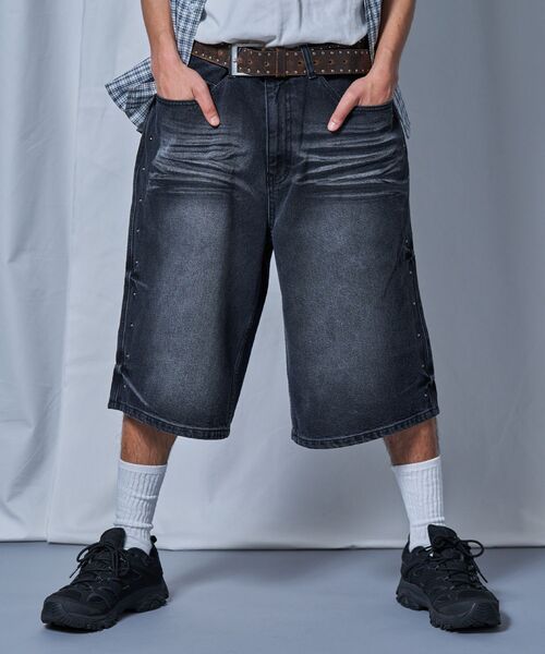 SEQUENZ(シークエンズ)の「※WEB限定 / ヴィンテージ加工 / スタッズデニムショートパンツ / sqnz washed denim shorts(その他パンツ・メンズ・ライトブルー/ブラック/グレー・SMALL/LARGE/MEDIUM)」の7枚目の写真