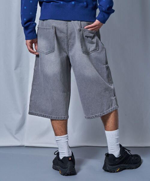 SEQUENZ(シークエンズ)の「※WEB限定 / ヴィンテージ加工 / スタッズデニムショートパンツ / sqnz washed denim shorts(その他パンツ・メンズ・ライトブルー/ブラック/グレー・SMALL/LARGE/MEDIUM)」の16枚目の写真