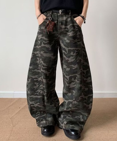 WYZ wear(ダブリューワイジィーウェア)の「カモフラージュ柄カーブワイドパンツ/ユニセックス(その他パンツ・メンズ・カモフラージュ・M/L/XL)」の7枚目の写真