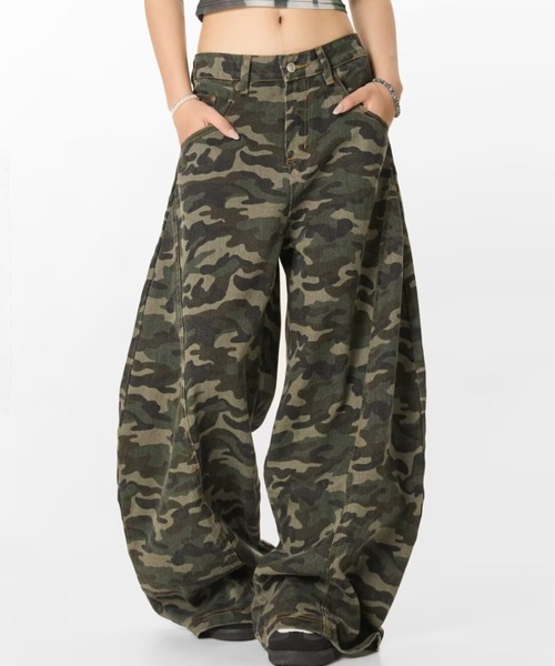 WYZ wear(ダブリューワイジィーウェア)の「カモフラージュ柄カーブワイドパンツ/ユニセックス(その他パンツ・メンズ・カモフラージュ・M/L/XL)」の11枚目の写真