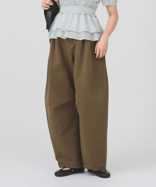 Ray BEAMS（レイビームス）の「2タック カーブ バレル チノパンツ（その他パンツ・レディース・ダークブラウン/カーキ・0/1）」の10枚目の写真